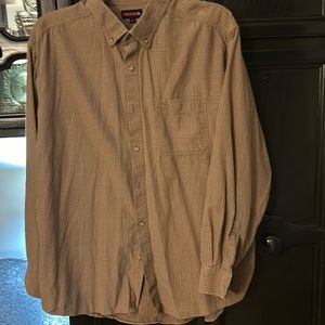 Men’s Wolverine button down long sleeved shirt